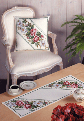 Roses & Lilies Cushion on Cream Kit 83-5724, Permin